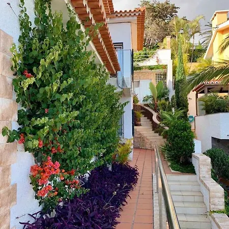 Isabela - Car For Free * 卡尼索