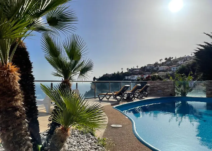 Isabela - Car For Free Caniço