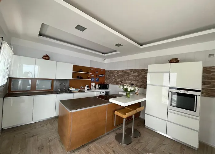 Isabela - Car For Free Apartman Caniço