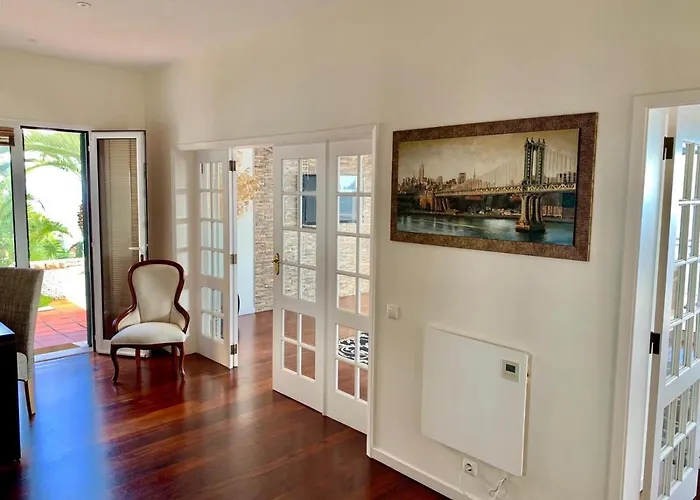 Isabela - Car For Free * Caniço