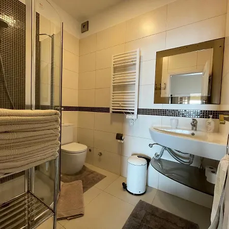 Isabela - Car For Free *