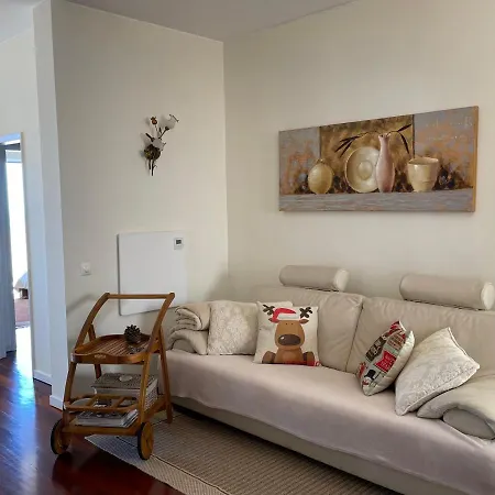 Isabela - Car For Free カニコ