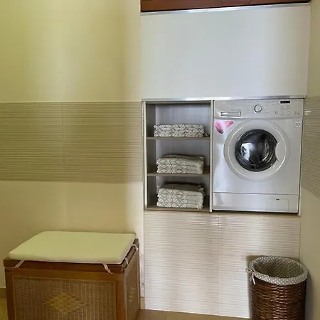 アパート Isabela - Car For Free カニコ