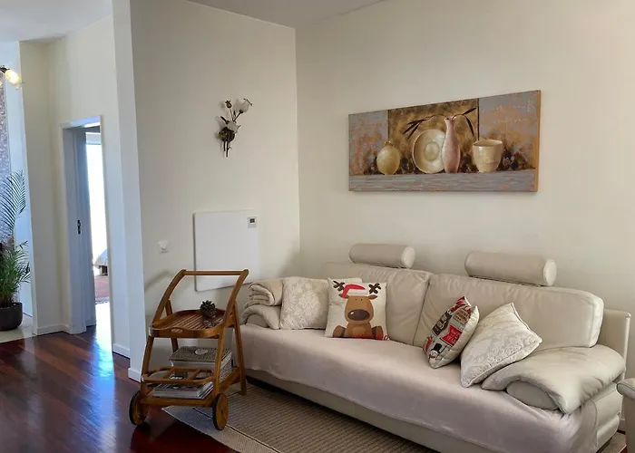 Isabela - Car For Free كانيكو