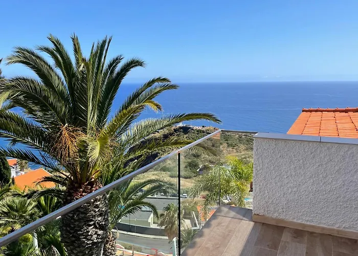 Isabela - Car For Free * كانيكو