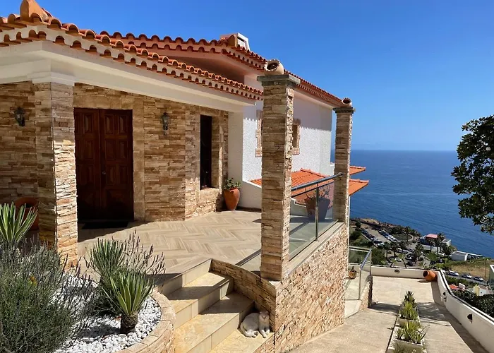 Isabela - Car For Free Caniço